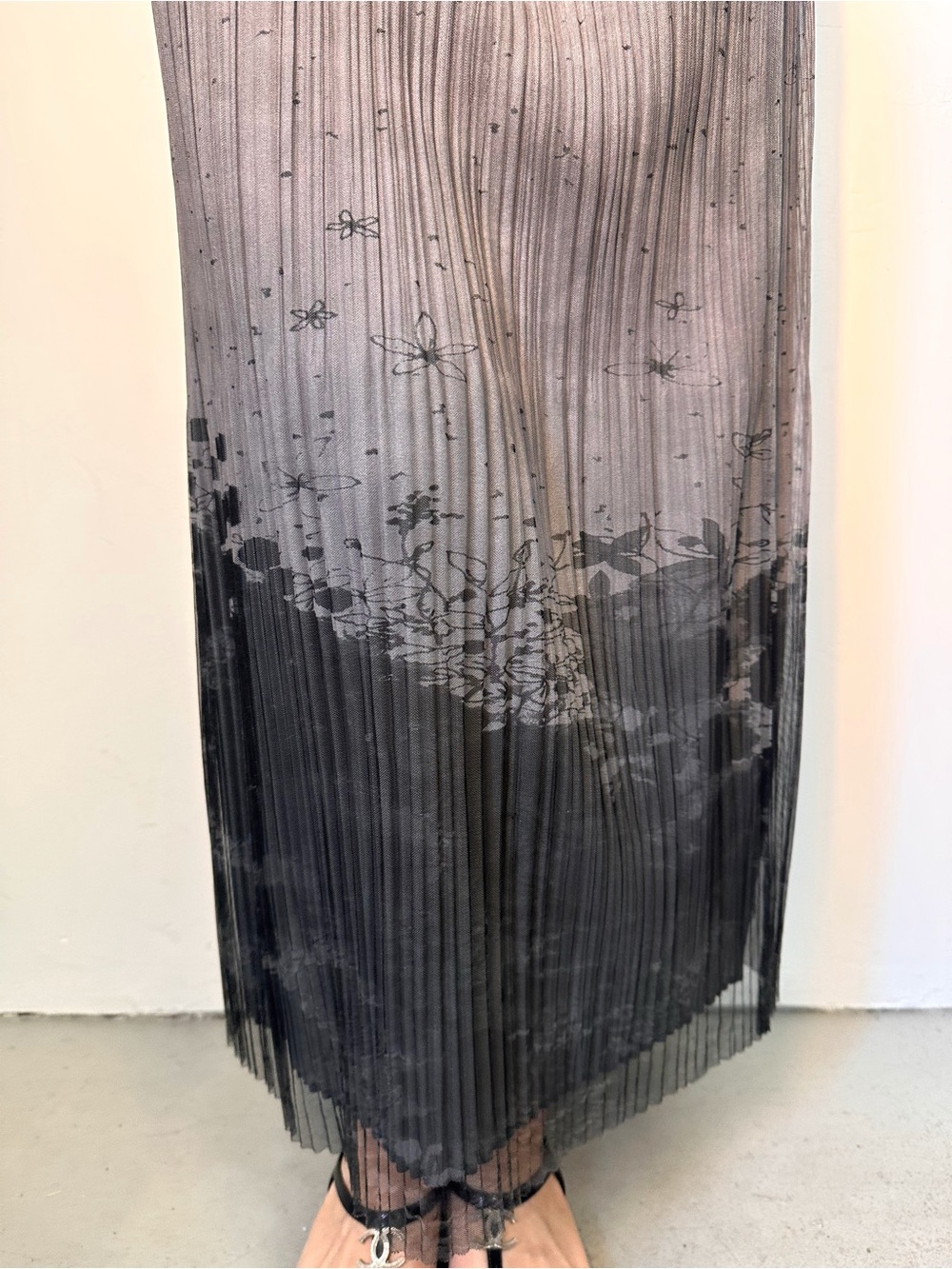 Issey Miyake Gray Pleated Maxi Skirt with Ombre Hem - Picture 4 of 6